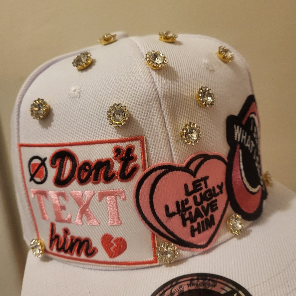 A custom hat - Picture 3 of 4